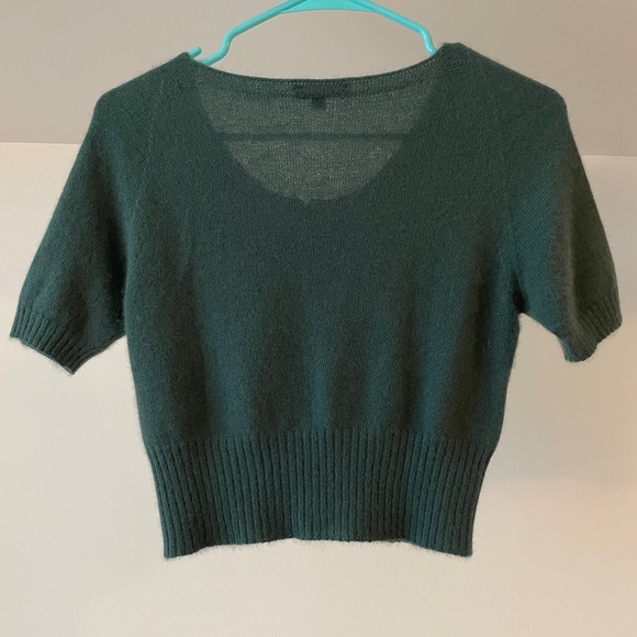 Warm cropped top! 💚 - Picture 3 of 8
